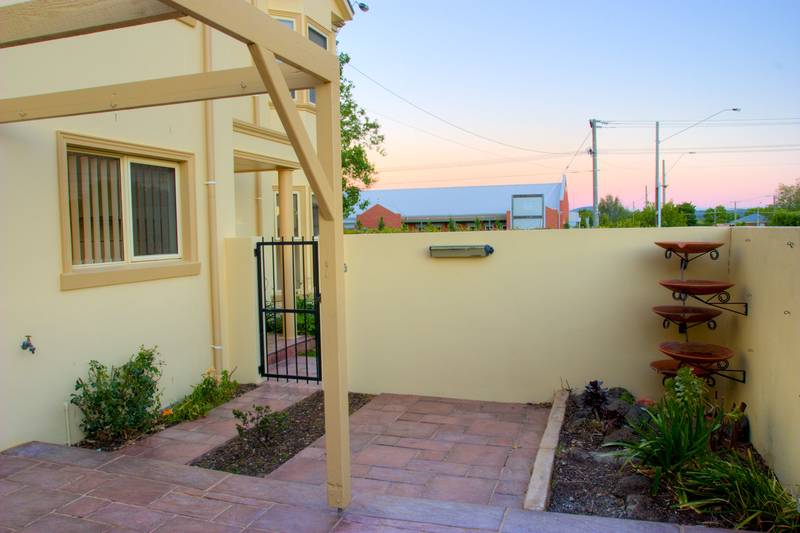 Desirable Central Property Picture 2