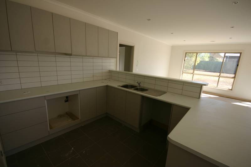 Magnificent New Home! Picture 3
