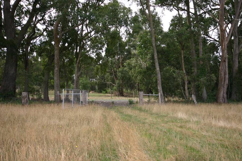 9 Acres in Buninyong Picture 3