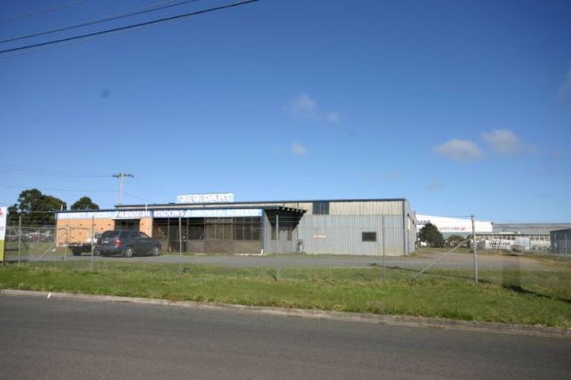 Highly Visible Commecial Property Picture 2