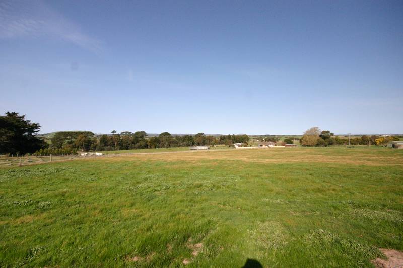 Country Paradise Picture 1