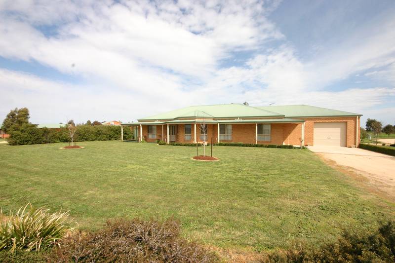 Self contained Farm stay wonderland Picture 2