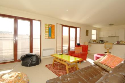 Inner City Apartment Picture 2