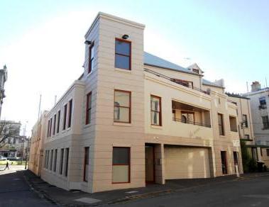 Inner City Apartment Picture 1