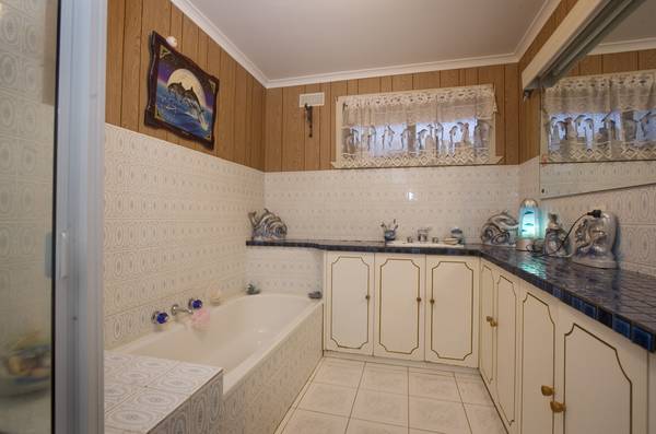 "Sweet Admirations" Picture 2