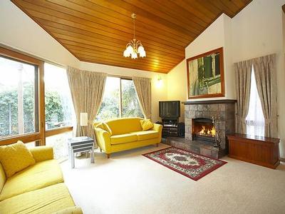 'Bright & Spacious' - Altona Bay's Best kept Secret Picture 'Bright & Spacious' - Altona Bay's Best kept Secret Picture