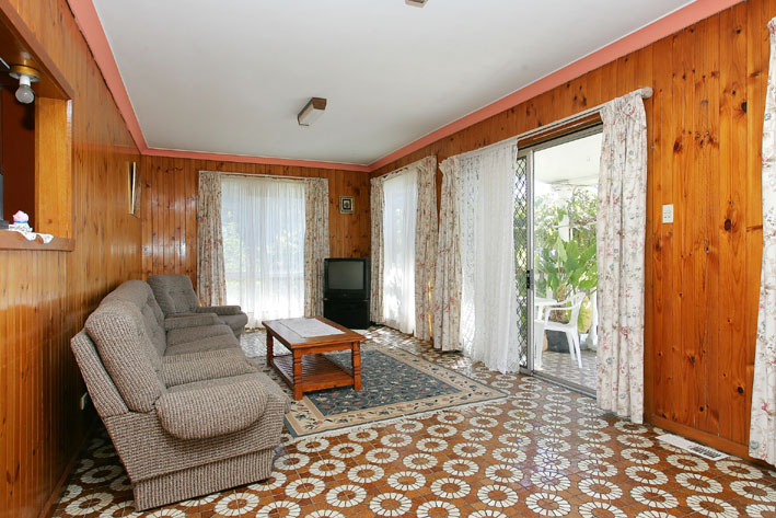 3 bedroom + 3 Living areas - Avail NOW!! Picture 2