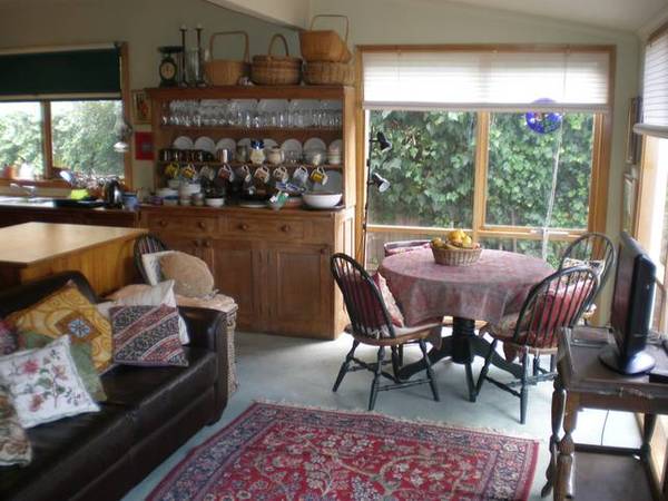 3 Bedroom Cottage Style Villa Unit - Avail Mid Dec!! Picture 3 Bedroom Cottage Style Villa Unit - Avail Mid Dec!! Picture