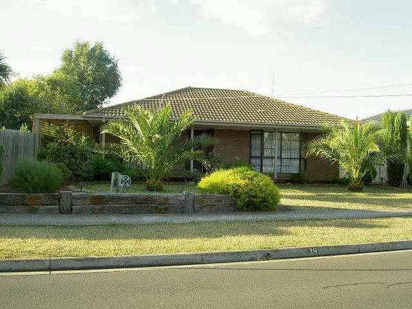 3 Bedroom Family Home - Avail NOW ! Picture