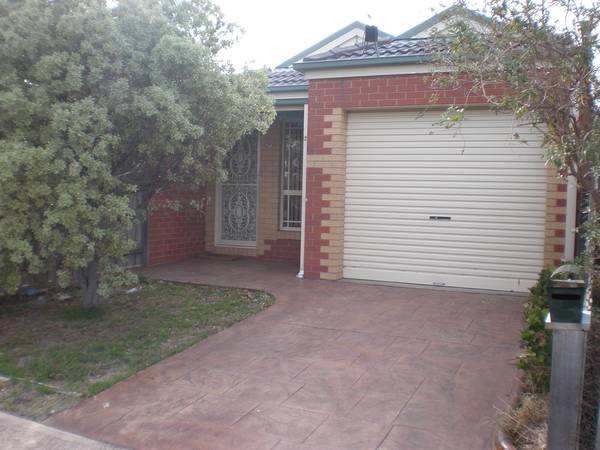 3 Bedroom Villa Unit - AVAIL NOW!!! Picture 1