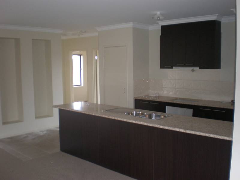 Brand New 4 Bedroom Home - Avail End Feb!! Picture 2