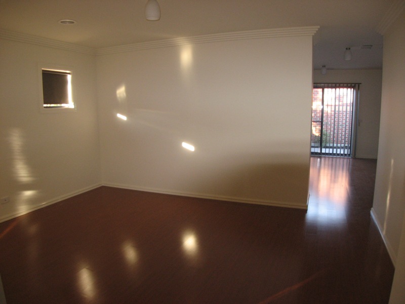 Executive Style 3x Bedroom Home - Avail Mid April!! Picture 2