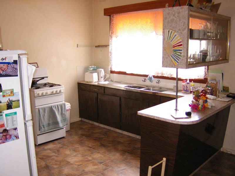 3 Bedroom Family Friendly Home in a Great Location - APPLICATION APPROVED! Picture