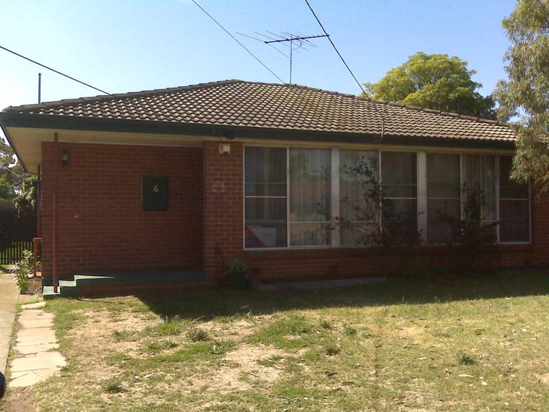 3 Bedroom Family Home - Avail NOW!! Picture