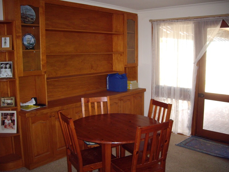 Freshly Painted 3 Bedroom Home - Avail NOW!! Picture 3