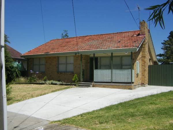 3 Bedroom Home - Avail NOW!! Picture 1