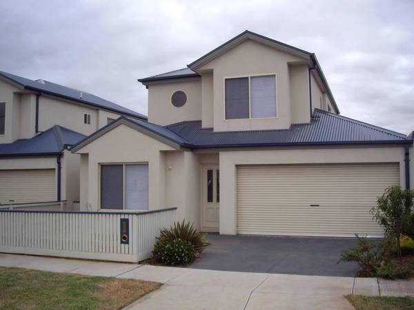 3 Bedrooms + Study - AVAIL NOW!!! Picture 1