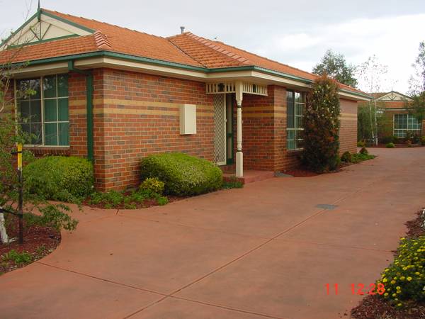 Location Location - Avail NOW!!! Picture 1