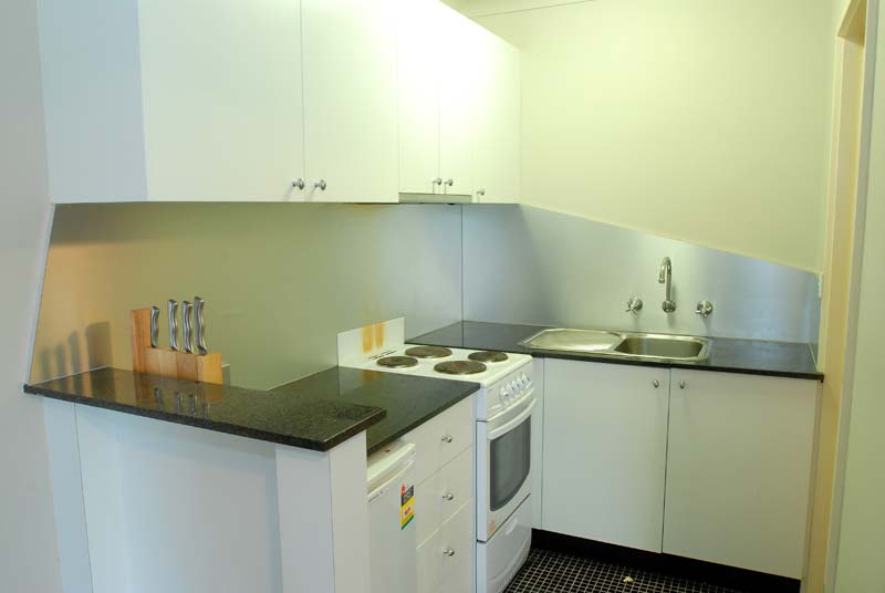 Resort Living in a courtyard apartment! Picture 2