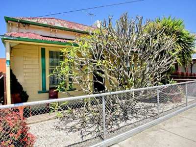 Spacious Family Home Picture 2