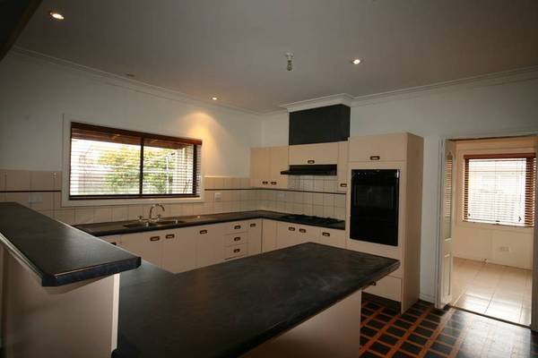 Superbly Renovated Home Picture 1