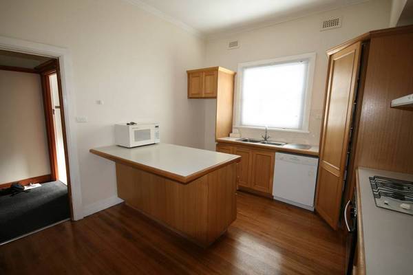 Renovated throughout, Fantastic Large Home Picture 3