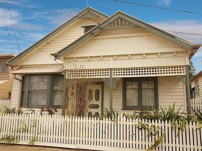 Captivating Edwardian Gem! Picture