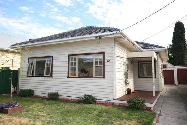 STUNNING RENOVATED 3 BEDROOM HOME. Picture