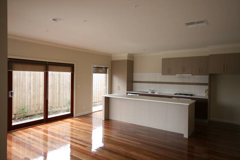 Stunning Executive Townhouse Picture 2