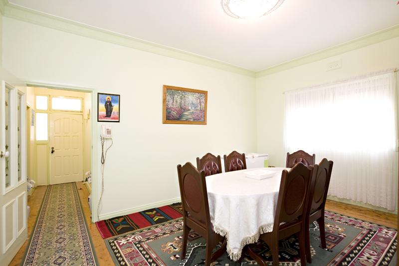 UNDER CONTRACT - Period Detail - Position - Perfect! Picture 3