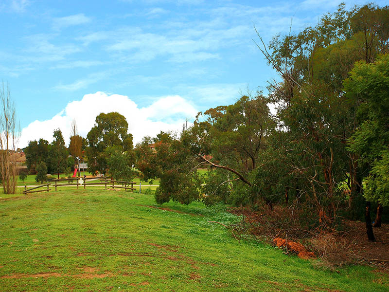 Brilliant
residential apartment block (3 flats all on one title) Picture 2