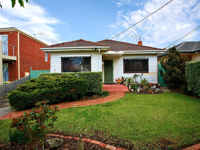 Under offer.under contract! Picture 1