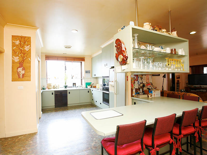 Ideal Family Home (6 Month Lease Only) Picture 3