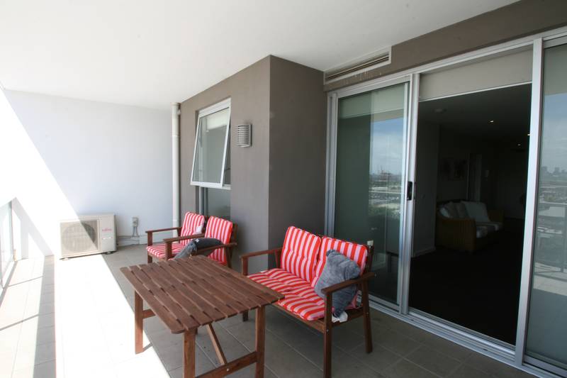 "Summer on the Terrace" Picture 2