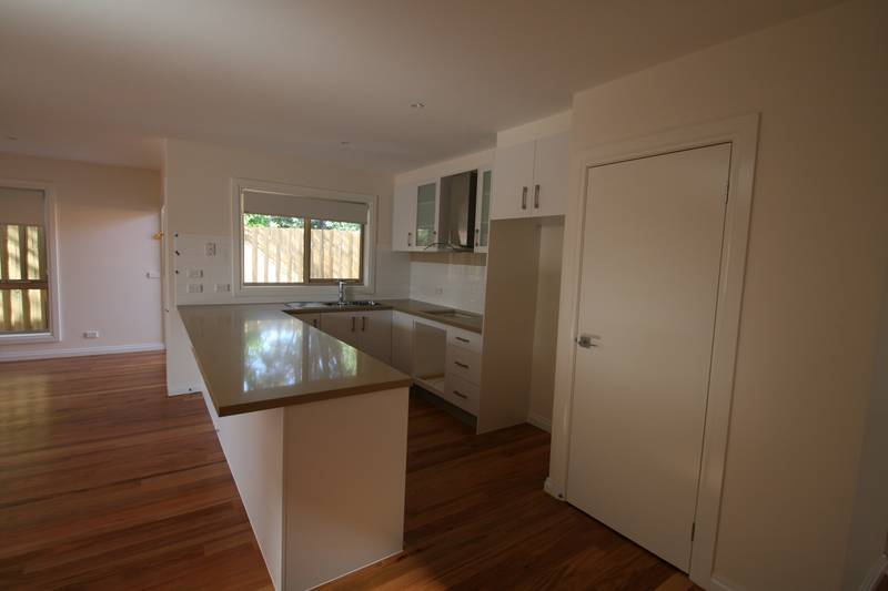 Stunning Brand New Townhouse in this great location Picture 2