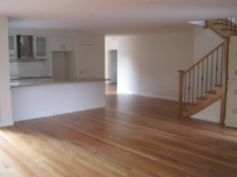 Stunning Brand New Townhouse in this great location Picture 3