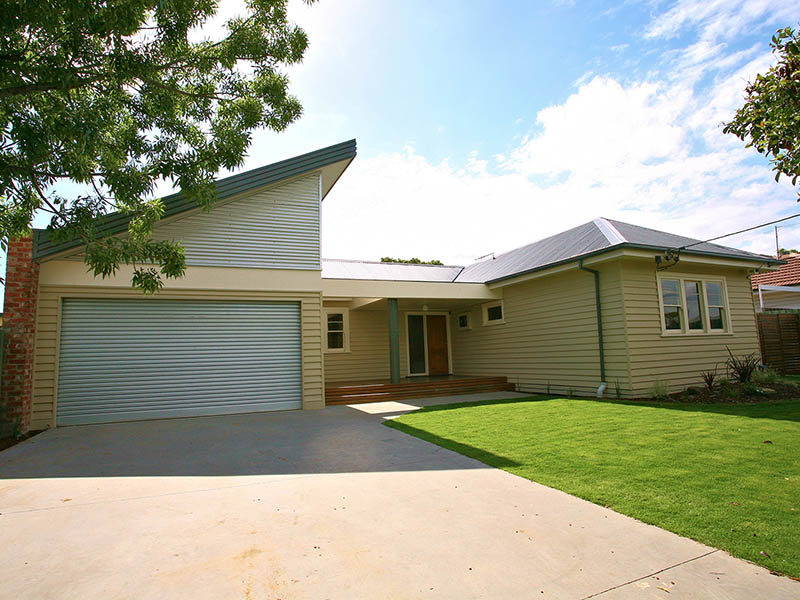 "Step inside for uncompromised style and living" Picture 1