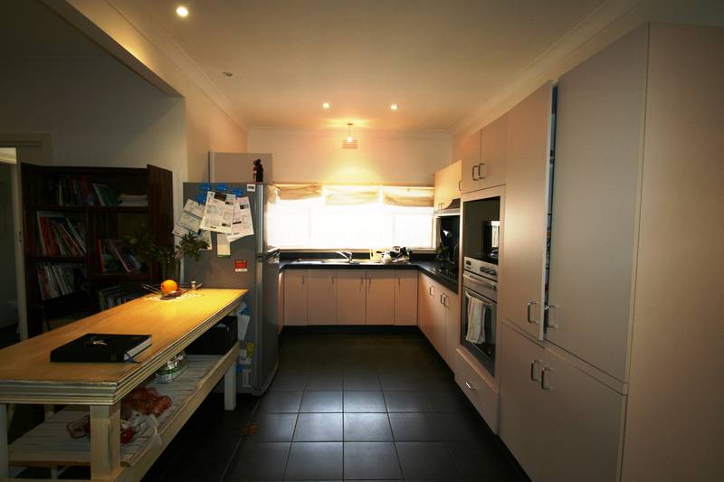 Large 3 Bedroom
low maintenaince Home! Great Location Picture 3