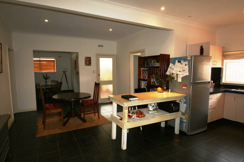 Large 3 Bedroom
low maintenaince Home! Great Location Picture 1