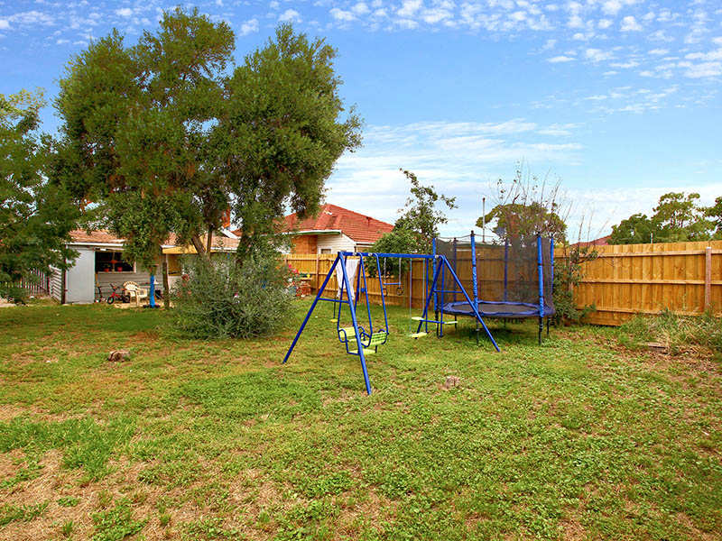 "Gorgeous Edwardian Gem" Picture 2