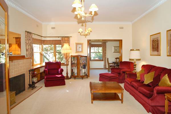 YESTERYEAR'S CHARM, TODAY'S COMFORT Picture 3