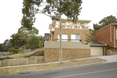 Absolute Quality, Exclusive Living & Stunning Views! Picture