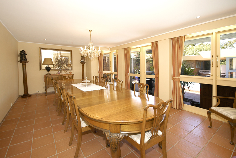 Architectural Showpiece In The Golden Mile Picture 3