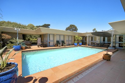 Architectural Showpiece In The Golden Mile Picture