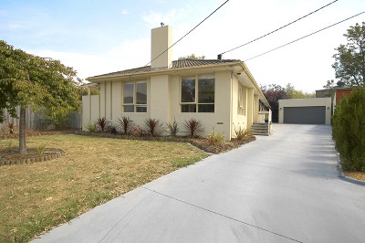 Family Home In Court Location Picture