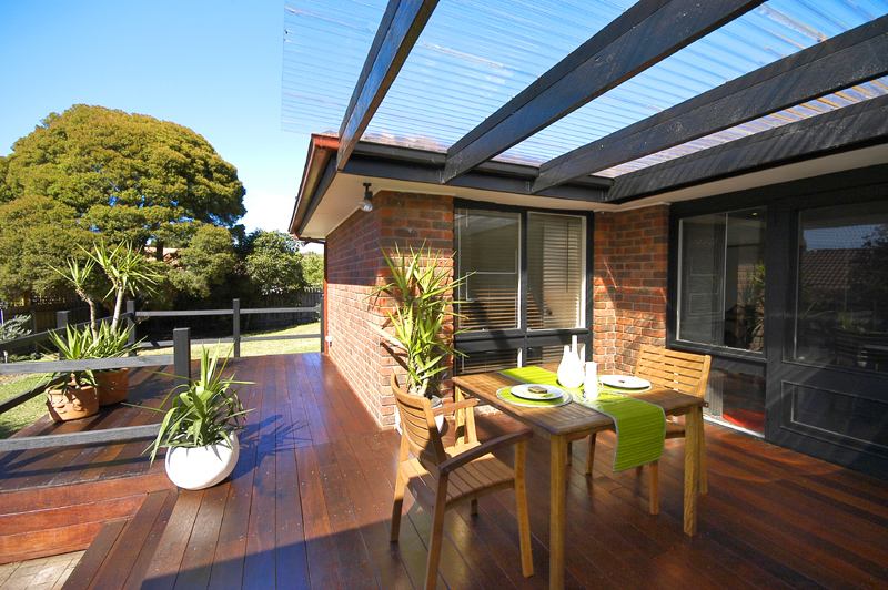 Stand Out From The Crowd! Picture 1