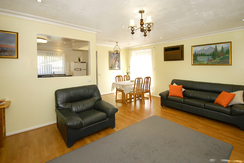 155 BRANDON PARK DRIVE, WHEELERS HILL Picture 3