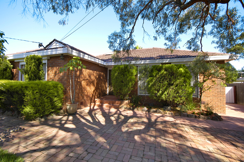 155 BRANDON PARK DRIVE, WHEELERS HILL Picture 1