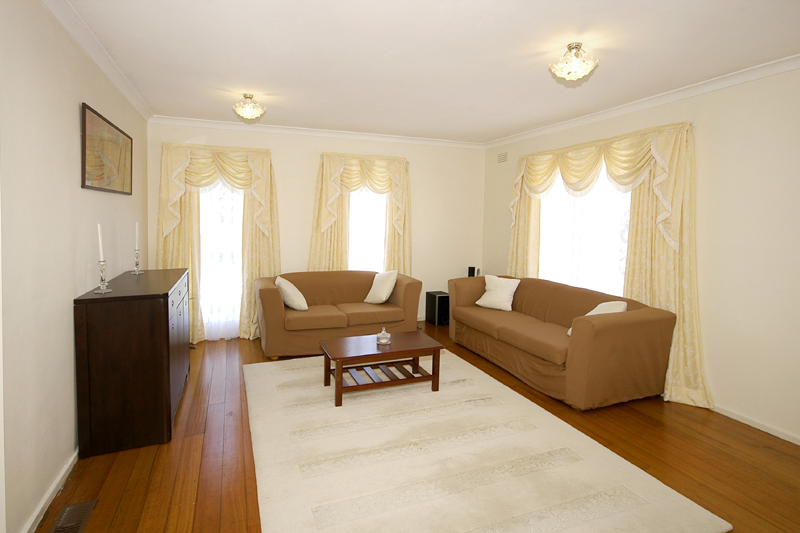 Fantastic Opportunity For 1st Home Buyers/Investors! Picture 3