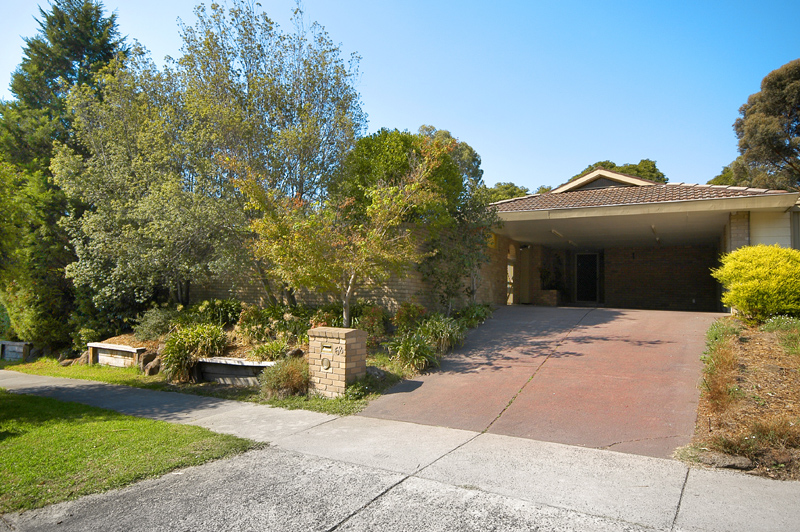 58 SUNNYBROOK DRIVE, WHEELERS HILL Picture 1